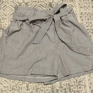“HAVE” shorts with tie waist